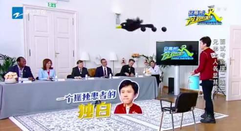 誰說鄧超英文進步驚人?節目再現鄧氏英文,開口就讓外國人笑噴