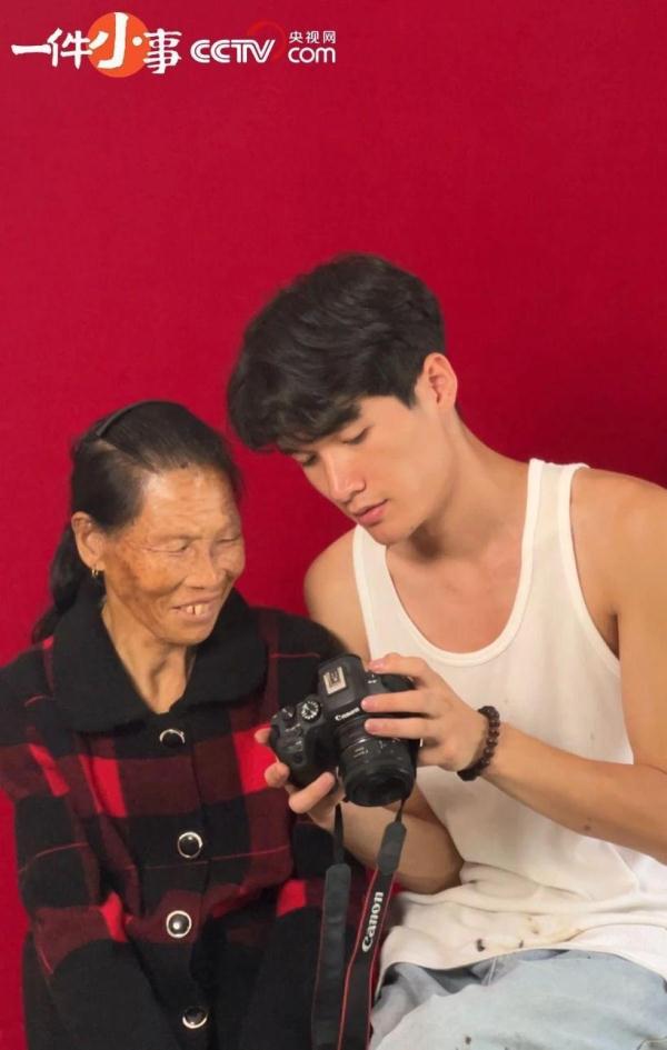 通過遺照留下愛!“我幫全村的老人拍好了遺照” 通過遺照留下愛!“我幫全村的老人拍好了遺照”