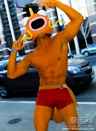 ���ڴ����֡��Ը�Cos�D�� ������Ů�������uһ���ȣ�