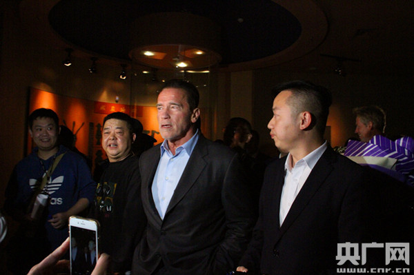 ���ƹ����������o�c���� ʩ������������Ƕ��Ļ�ȫ��������ʹ