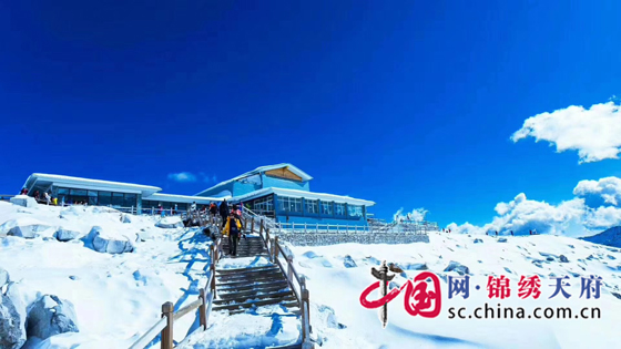 遠離霧霾!來達古冰山吧,氧你!